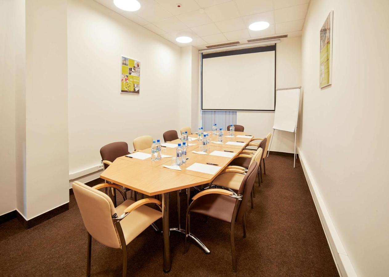 B&B Hotel Katowice Centrum Екстериор снимка